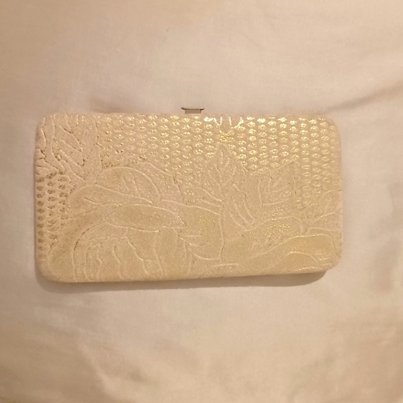 Wallet / Clutch - Picture 4 of 6